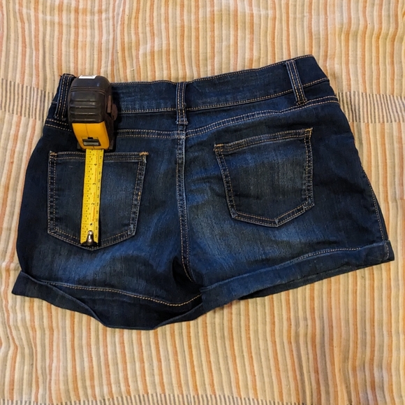 Women's jean shorts - Picture 5 of 5